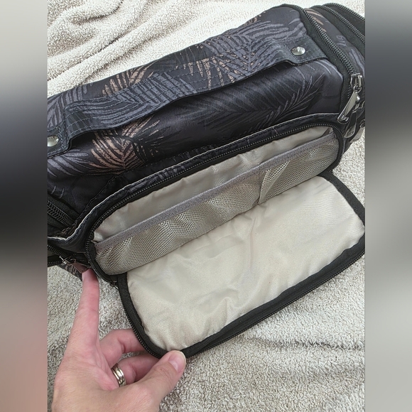 Lug Trolley Travel Dopp Kit / Cosmetic Makeup Case - Tropical Fog MENS/WOMENS - Picture 7 of 10